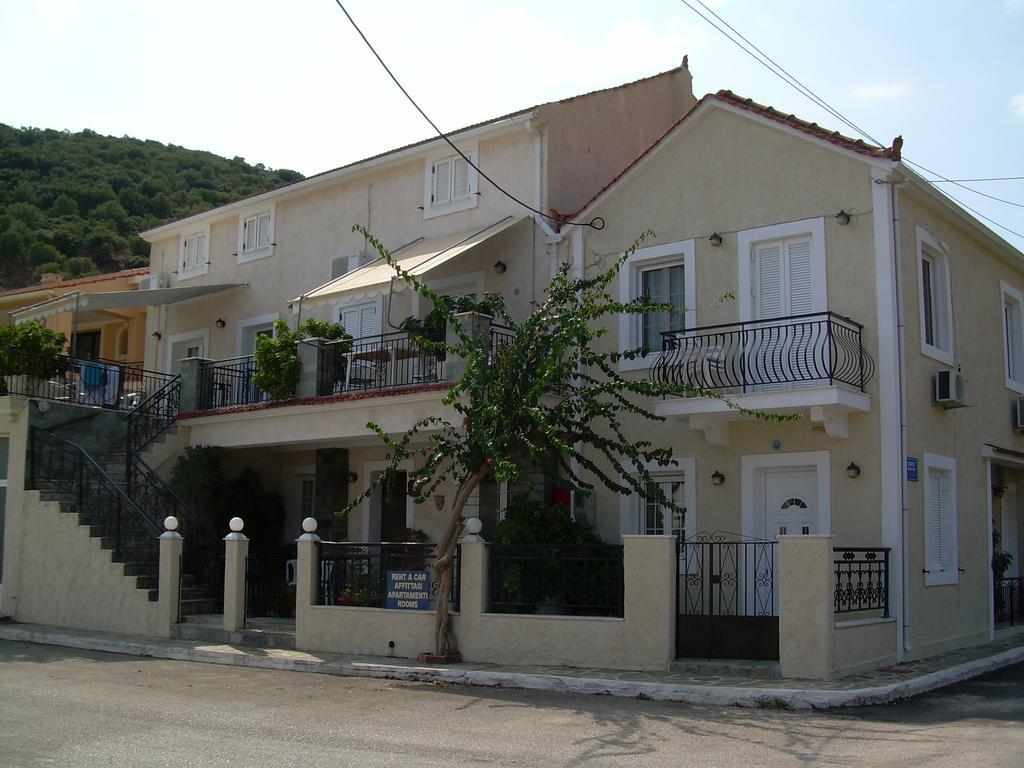 Starvillas Apartments And Studios Ajía Effimía Kültér fotó